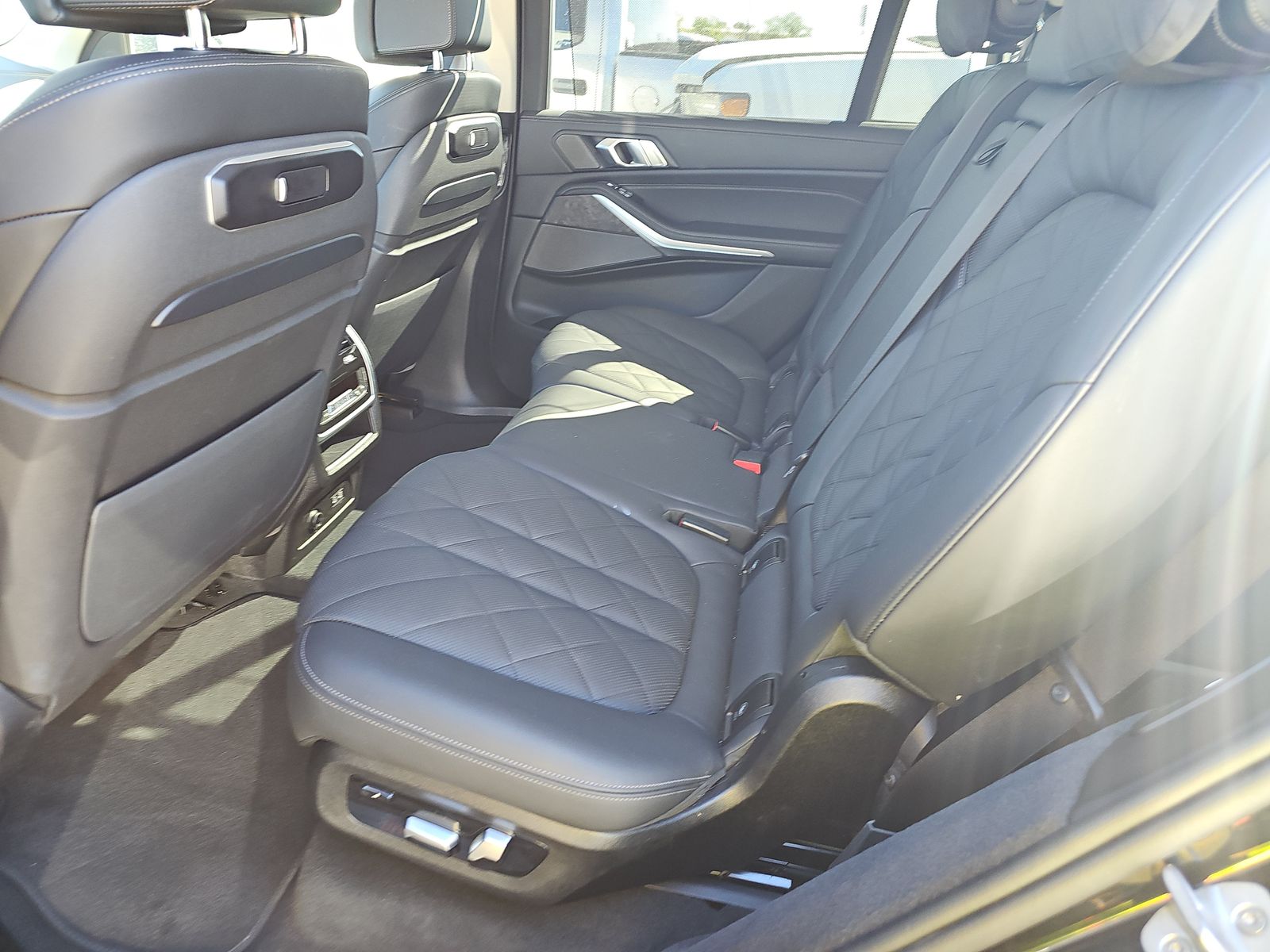 2025 BMW X7 xDrive40i AWD