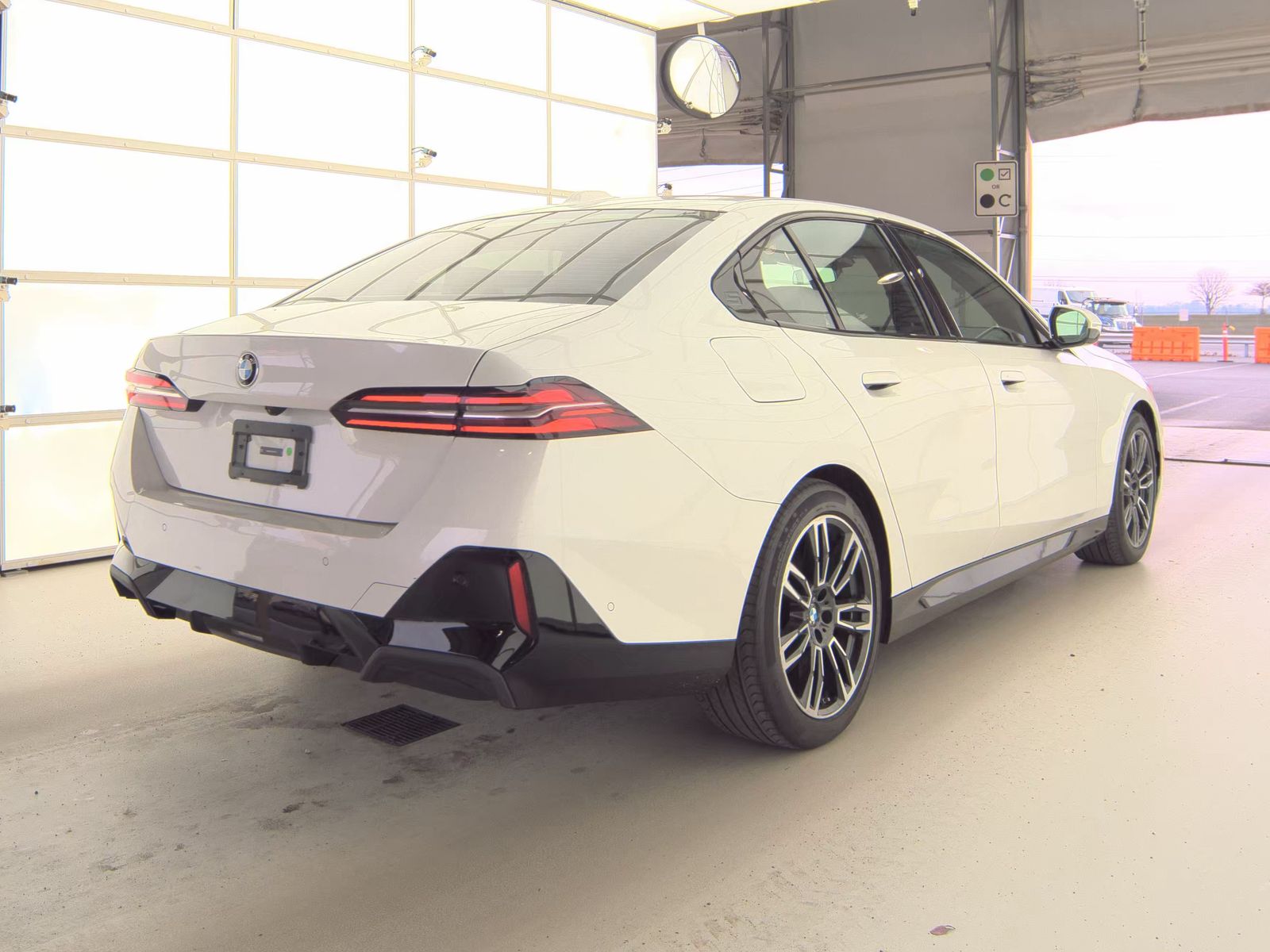 2025 BMW 5 Series 530i RWD