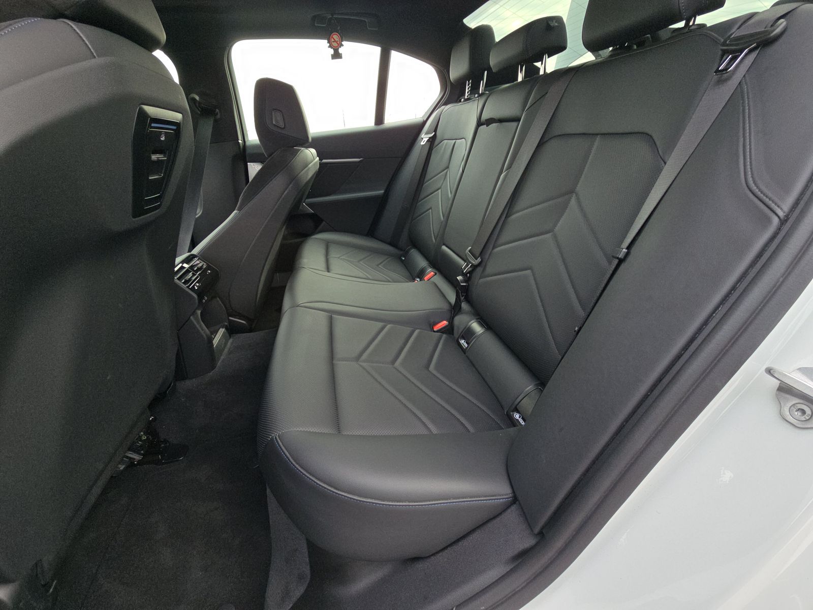 2025 BMW 5 Series 530i RWD