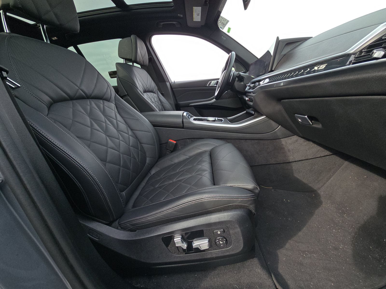 2025 BMW X5 xDrive40i AWD