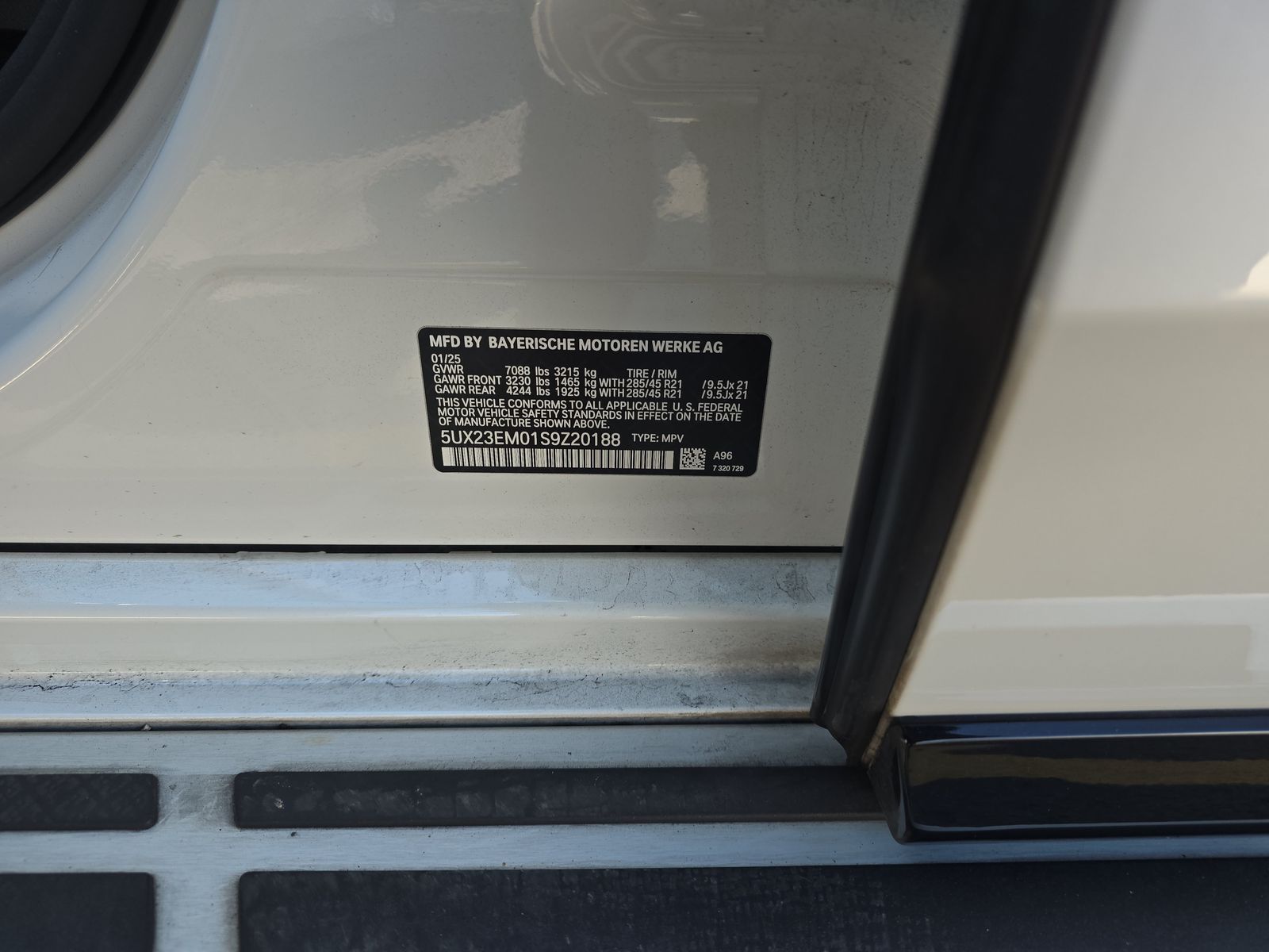 2025 BMW X7 xDrive40i AWD