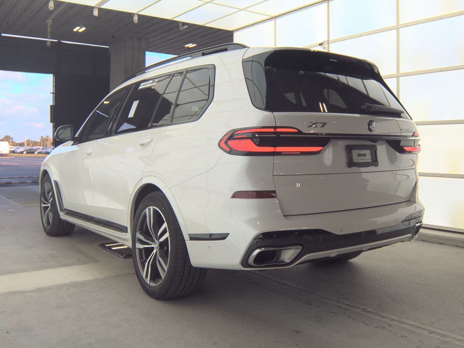 2025 BMW X7 xDrive40i AWD