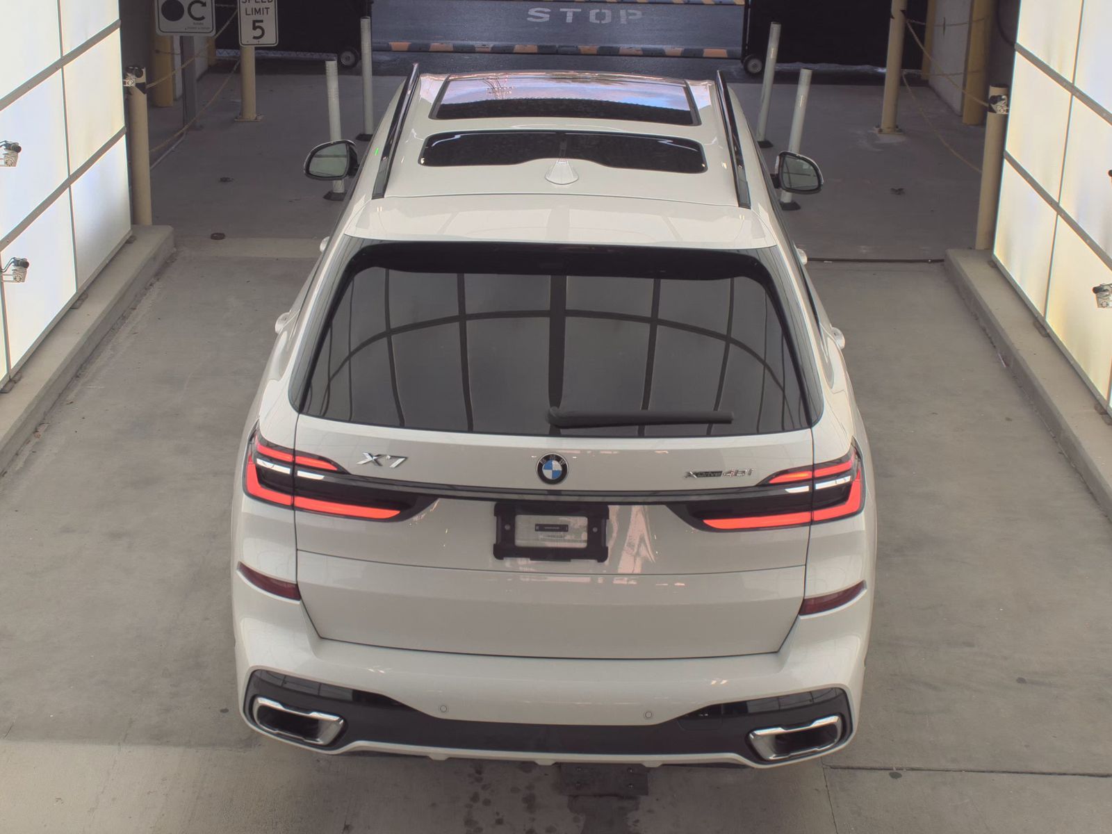 2025 BMW X7 xDrive40i AWD