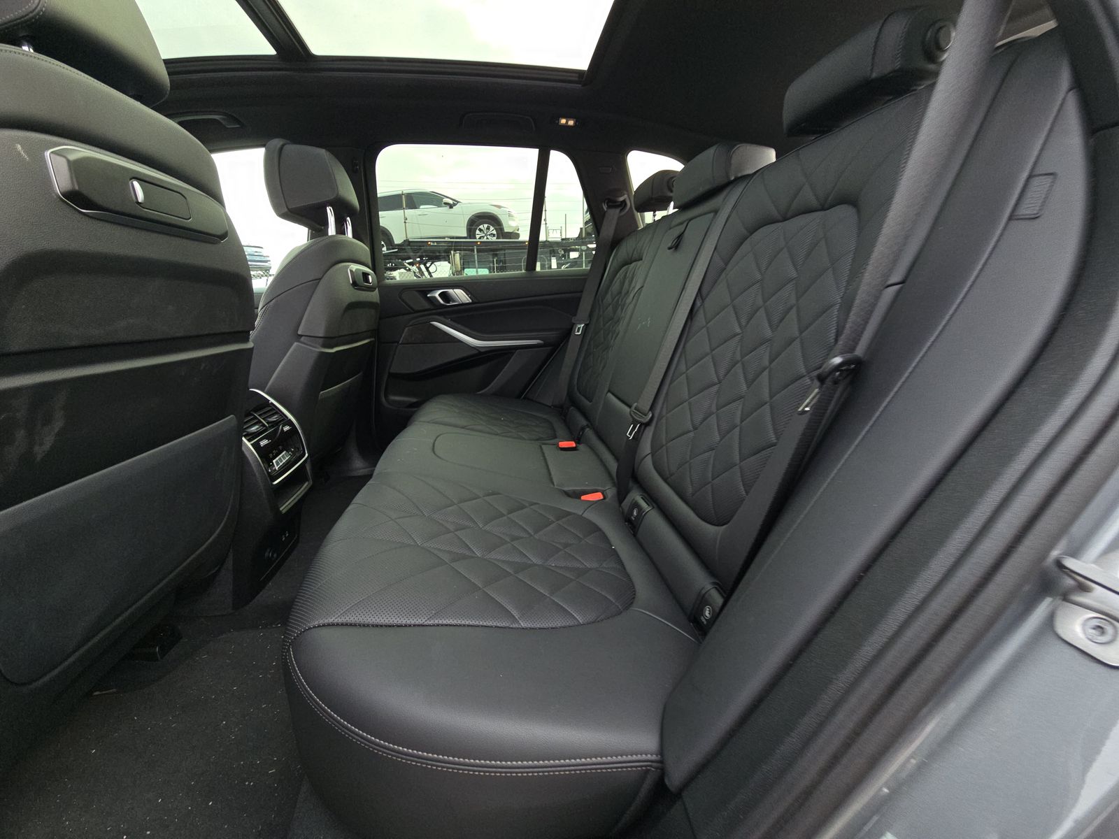 2025 BMW X5 xDrive40i AWD