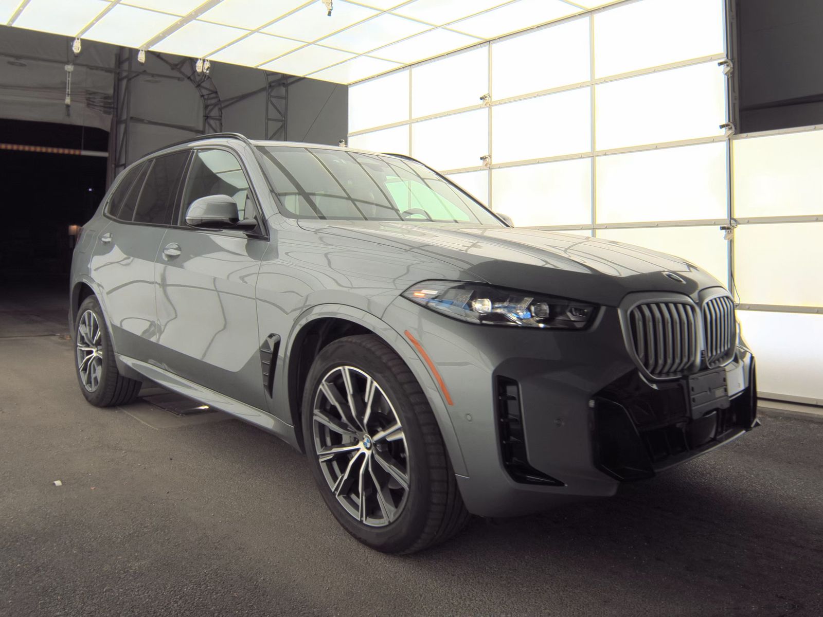 2025 BMW X5 xDrive40i AWD