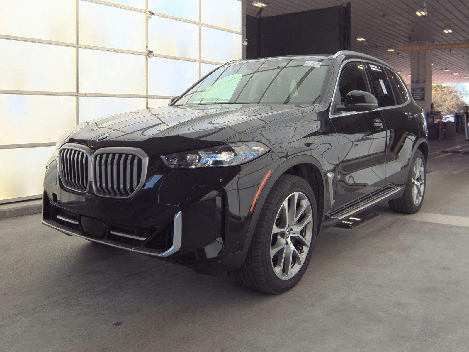 2025 BMW X5 xDrive40i AWD