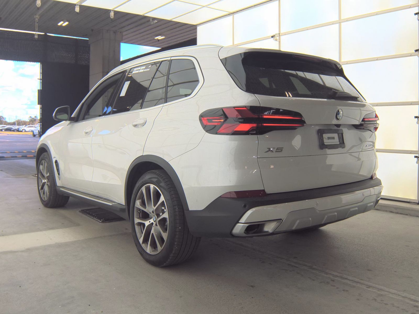 2025 BMW X5 xDrive40i AWD