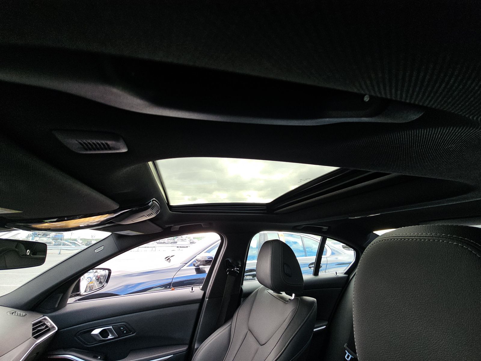 2024 BMW 3 Series 330i RWD