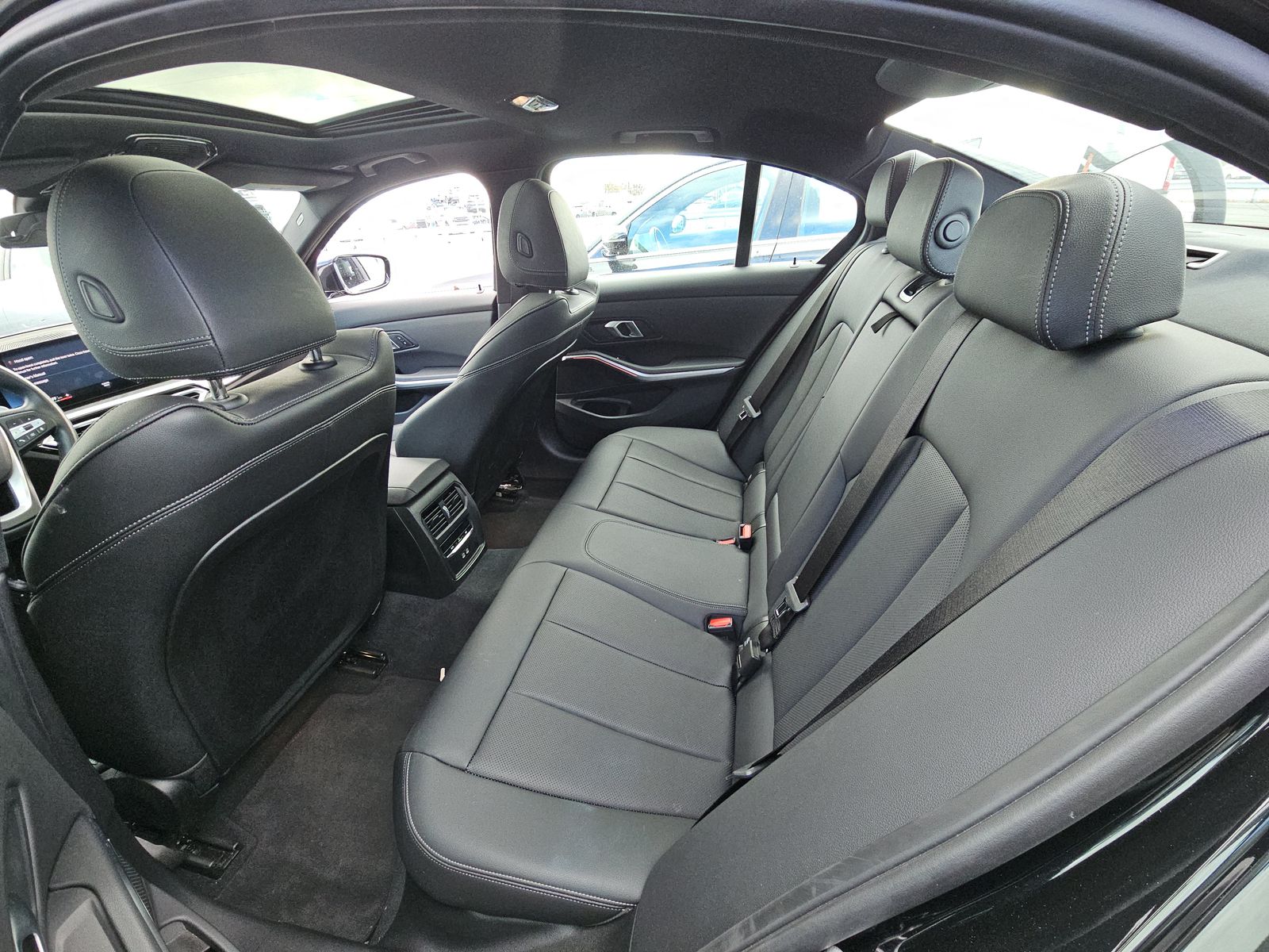 2024 BMW 3 Series 330i RWD