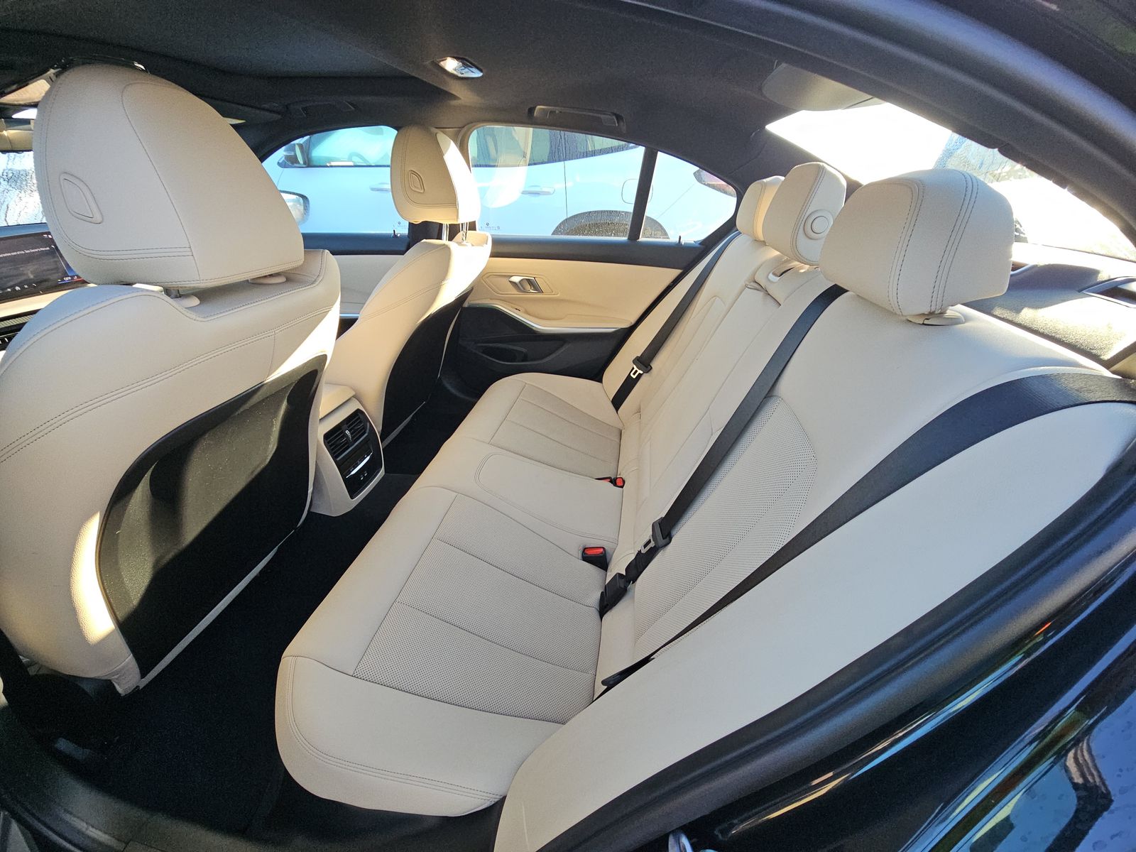 2025 BMW 3 Series 330i RWD