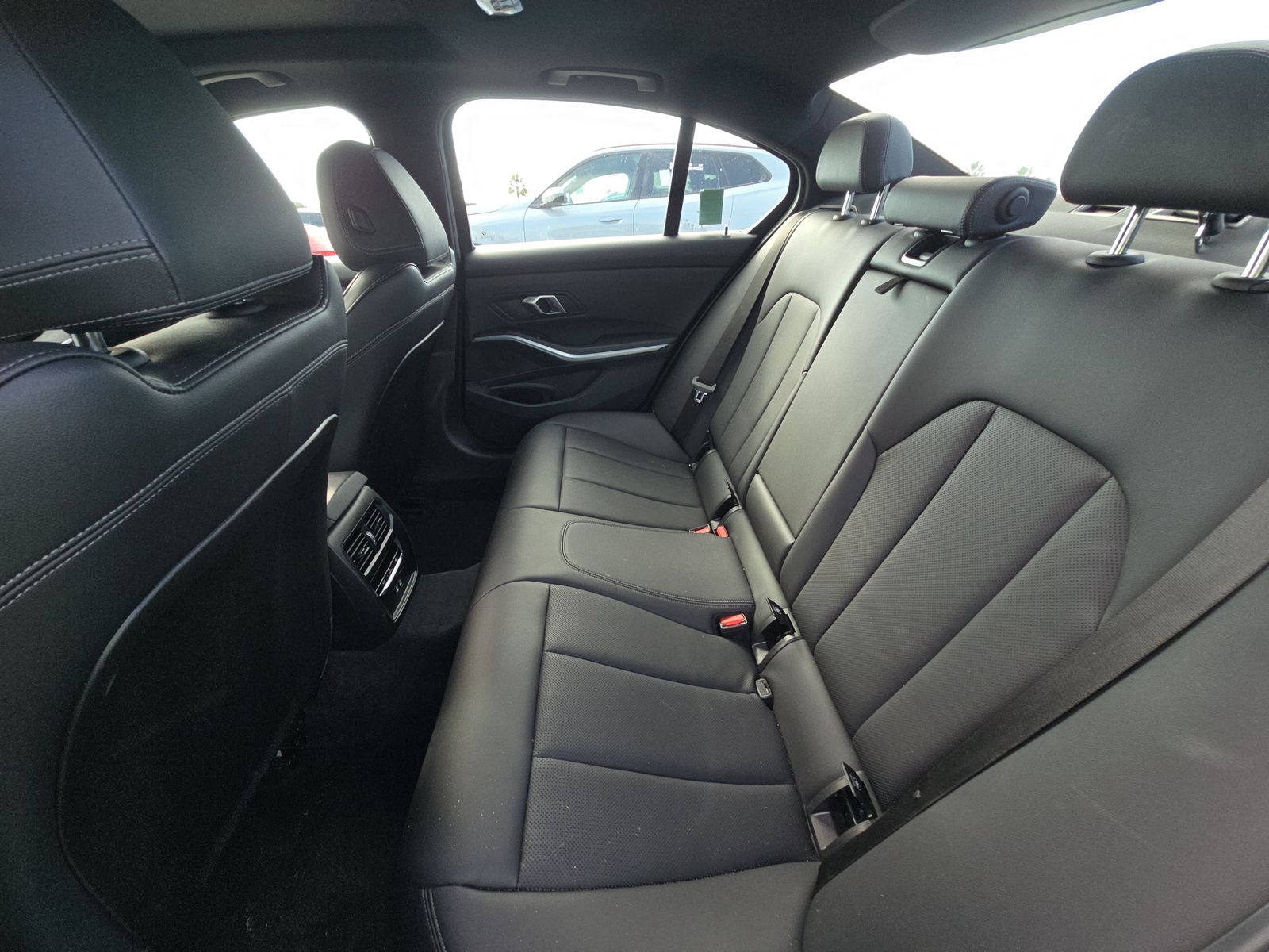 2024 BMW 3 Series 330i RWD