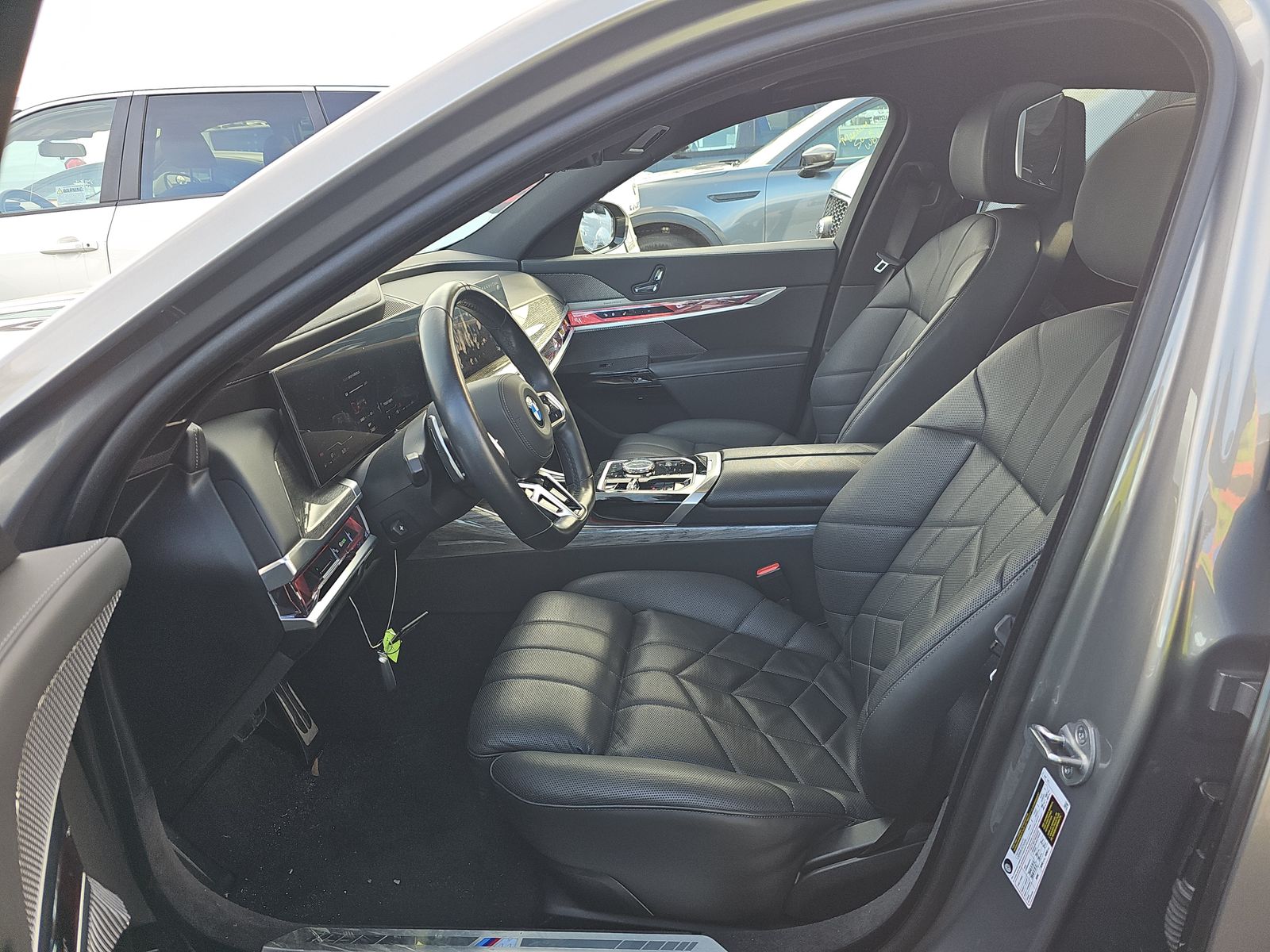 2025 BMW 7 Series 740i RWD