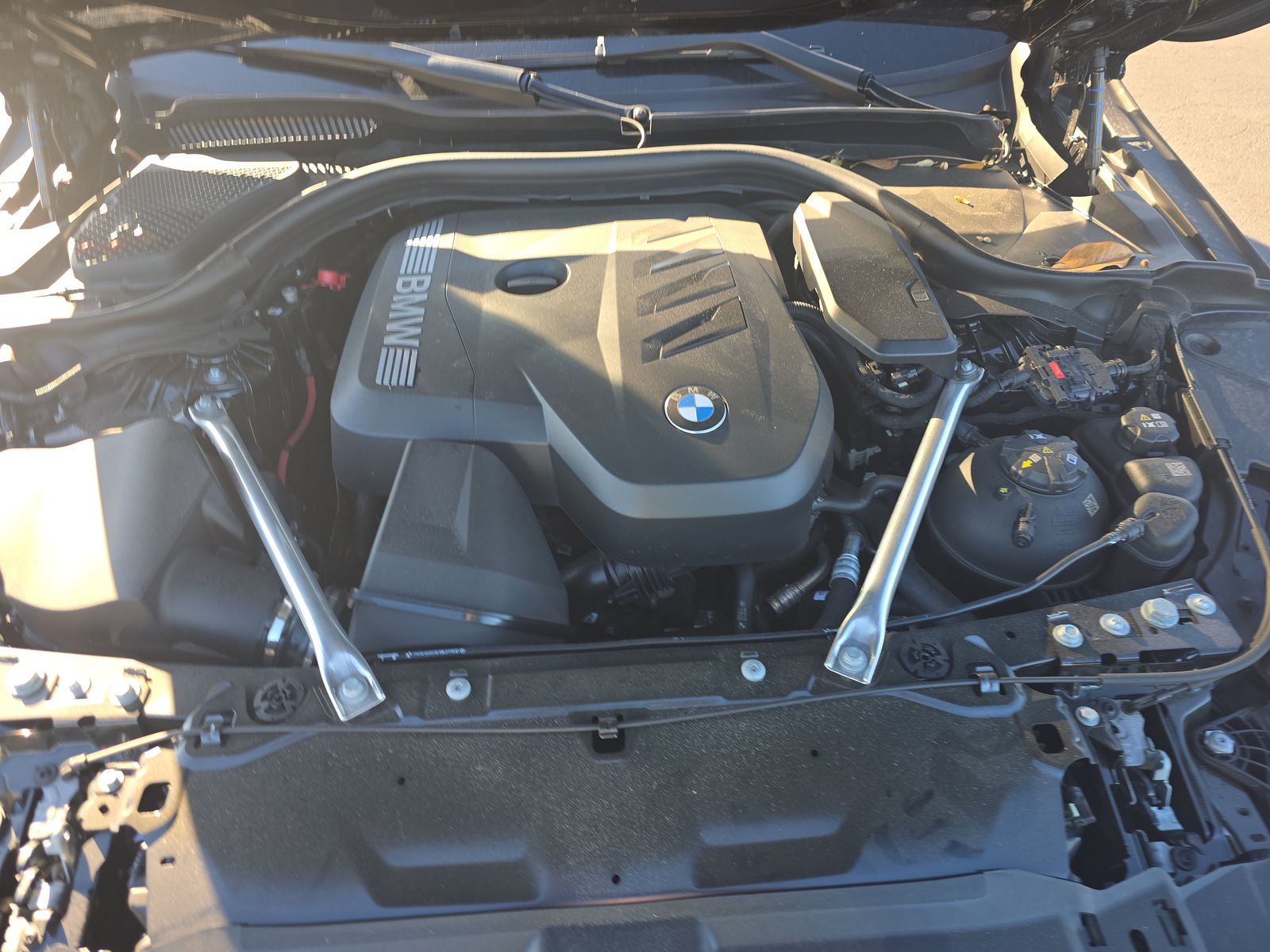 2025 BMW 5 Series 530i RWD