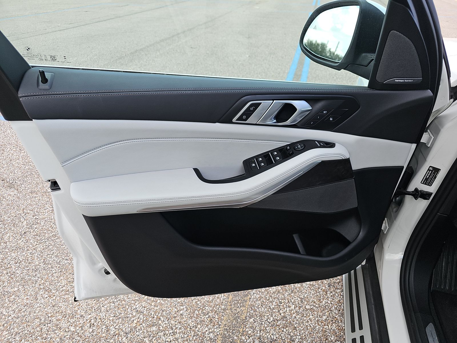 2025 BMW X5 xDrive40i AWD