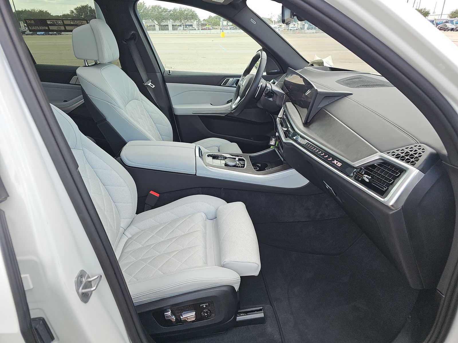 2025 BMW X5 xDrive40i AWD