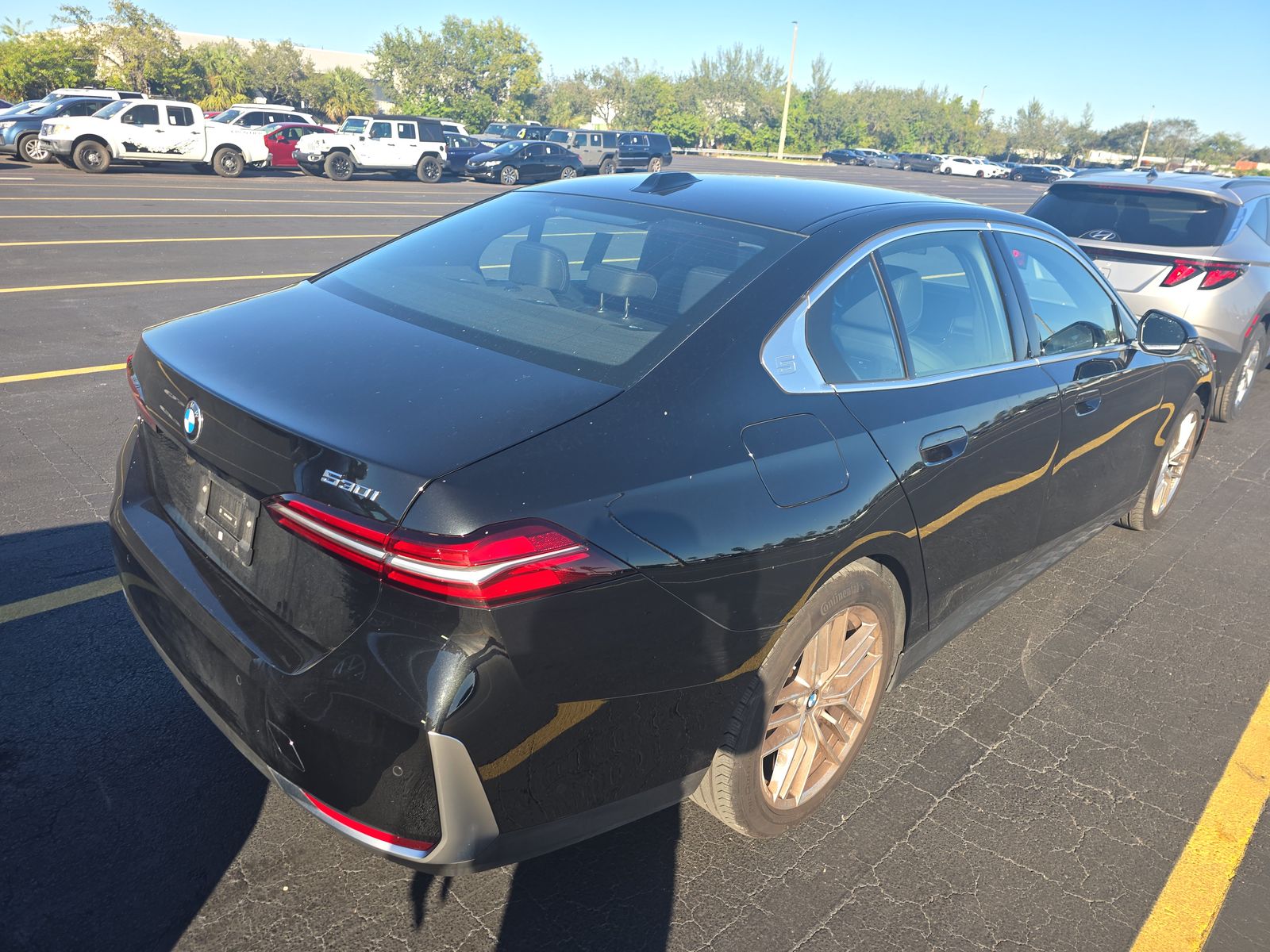 2025 BMW 5 Series 530i RWD