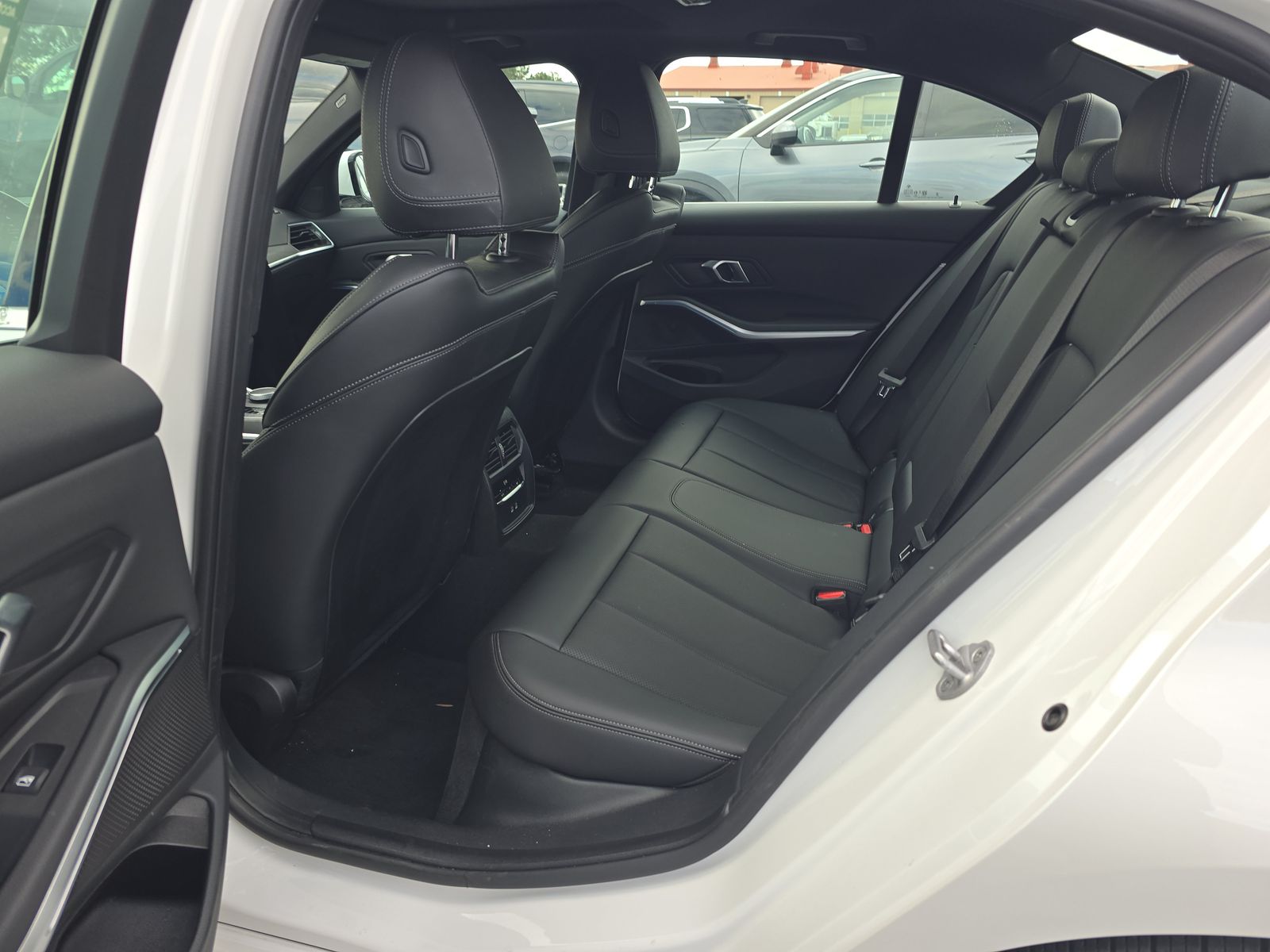 2024 BMW 3 Series 330i RWD