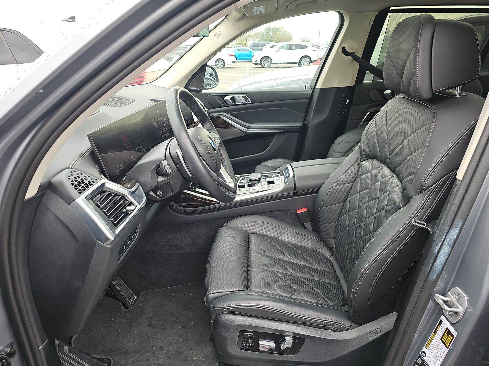 2025 BMW X7 xDrive40i AWD