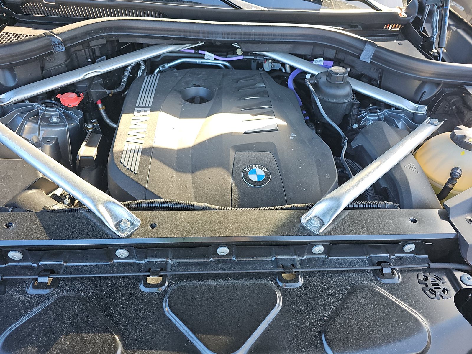 2025 BMW X5 xDrive40i AWD