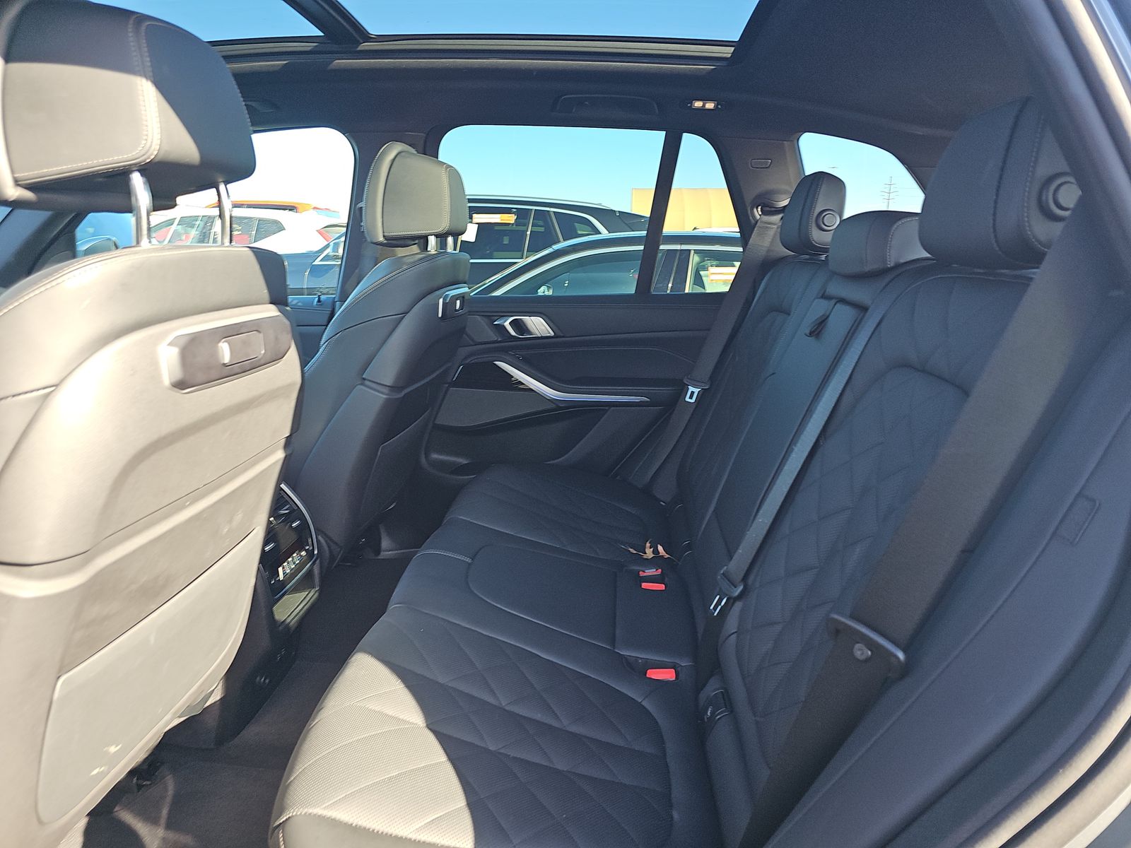 2025 BMW X5 xDrive40i AWD