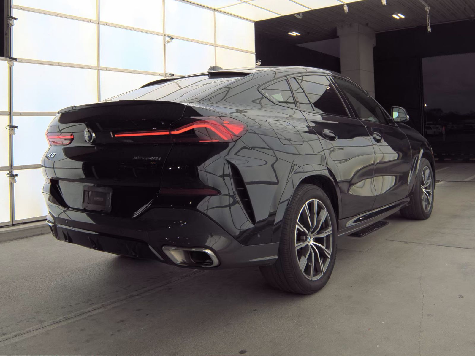 2025 BMW X6 xDrive40i AWD