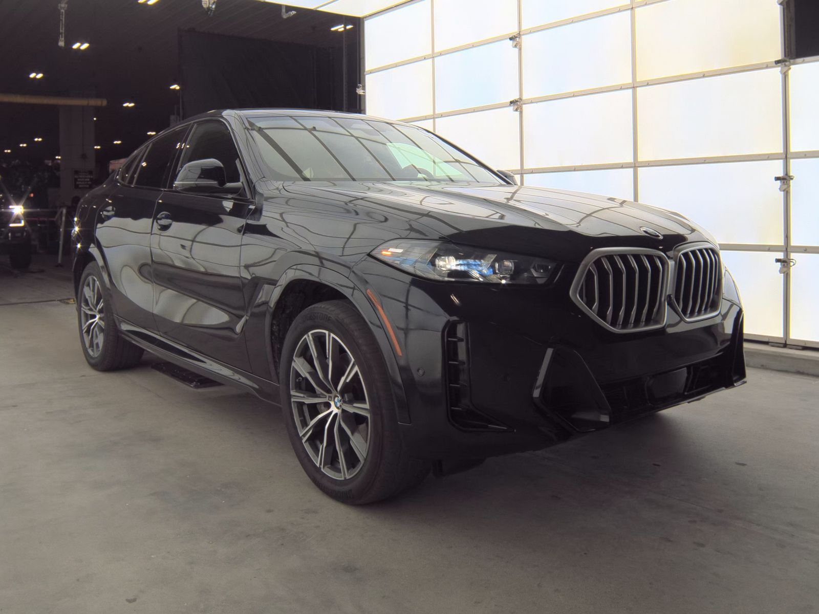 2025 BMW X6 xDrive40i AWD