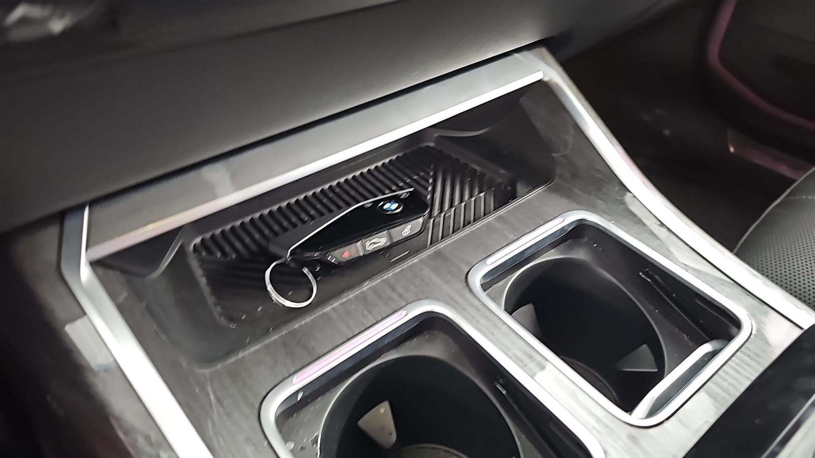 2025 BMW 7 Series 740i RWD