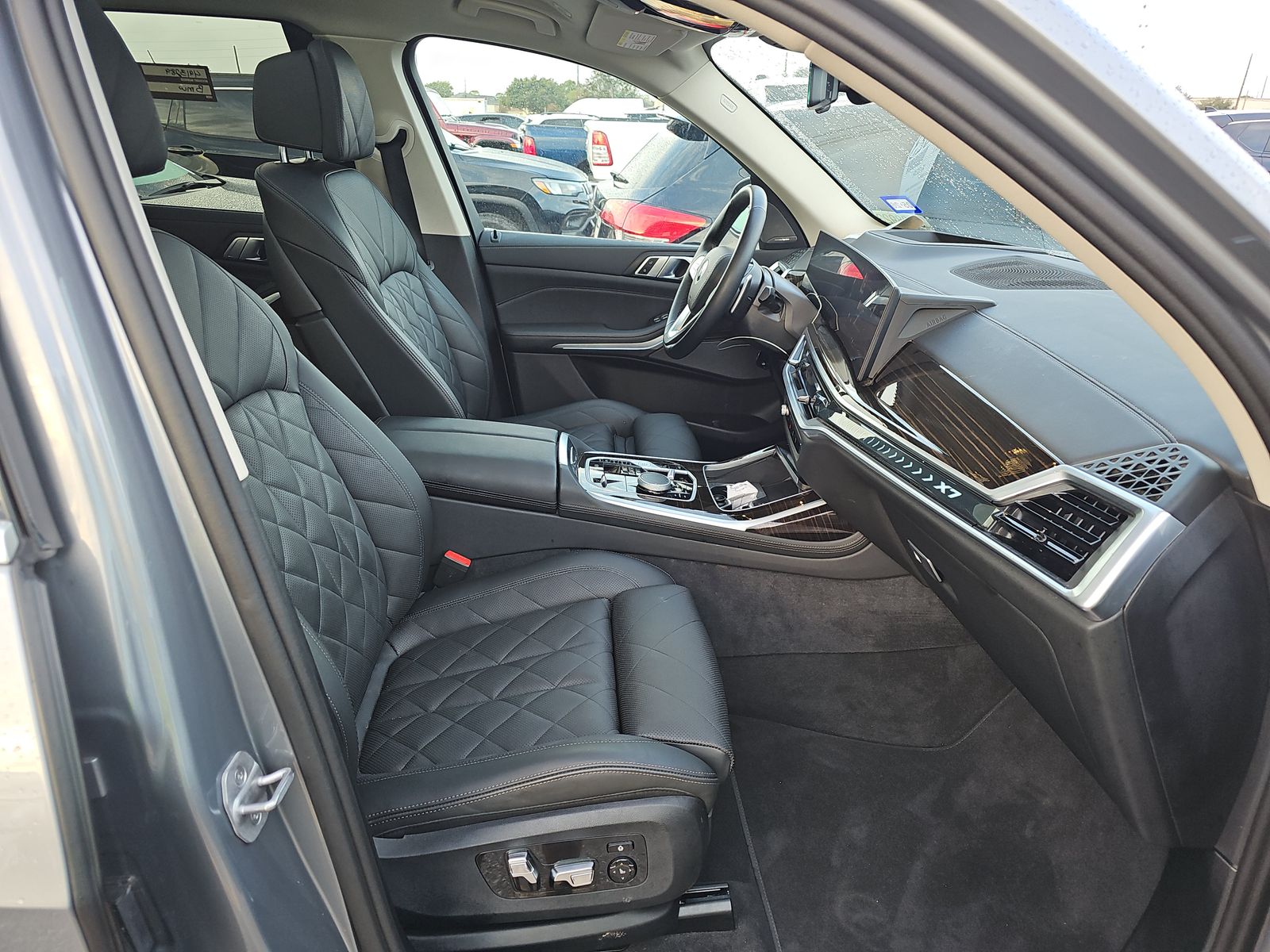 2025 BMW X7 xDrive40i AWD