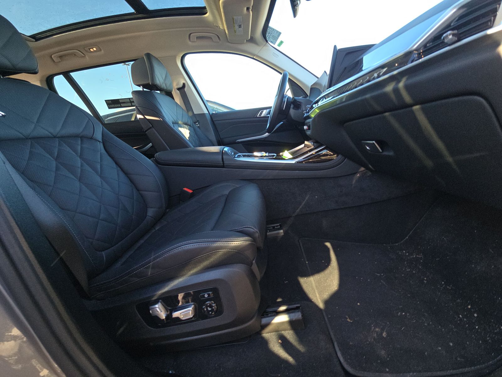 2025 BMW X7 xDrive40i AWD