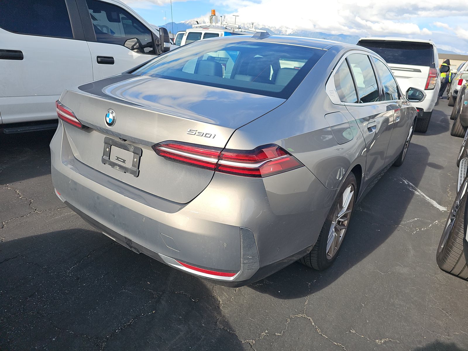 2024 BMW 5 Series 530i RWD