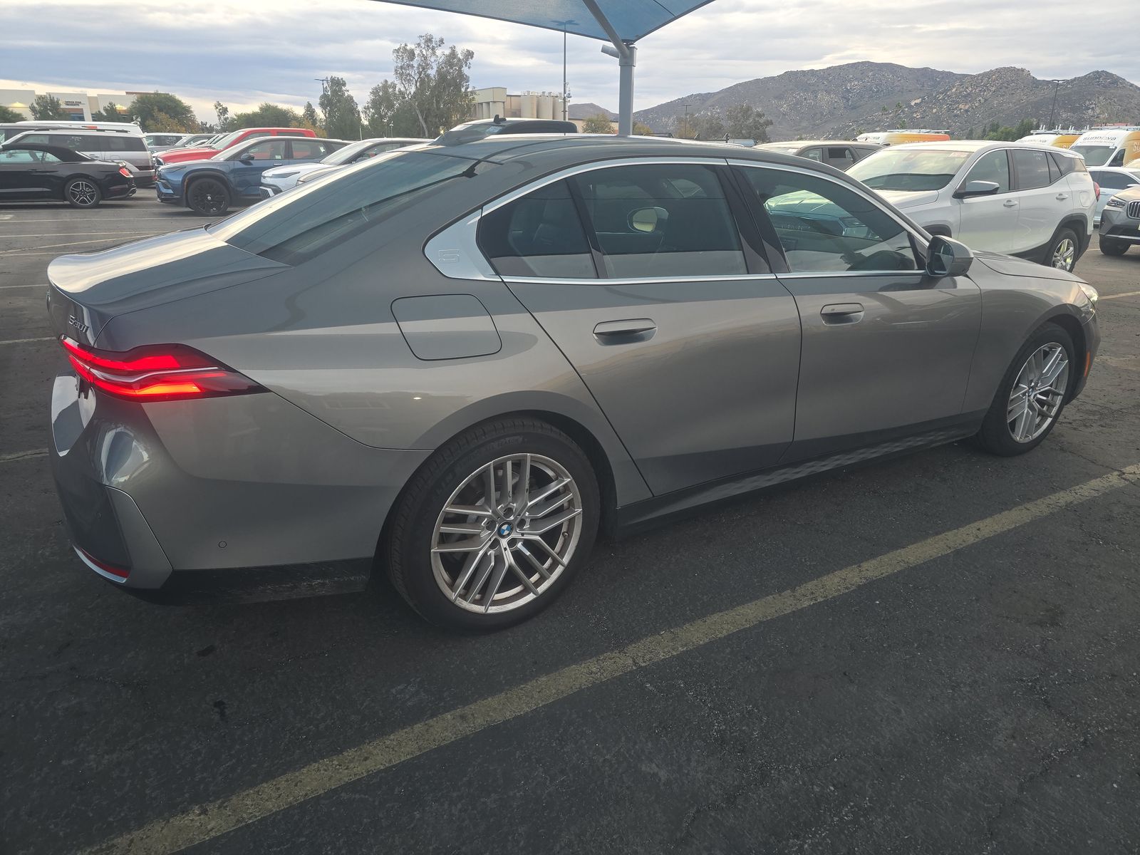 2025 BMW 5 Series 530i RWD