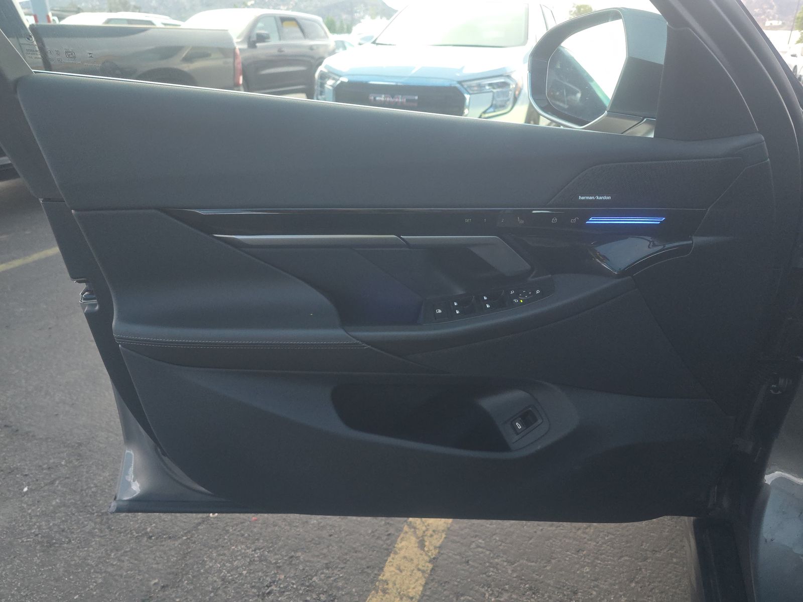 2025 BMW 5 Series 530i RWD