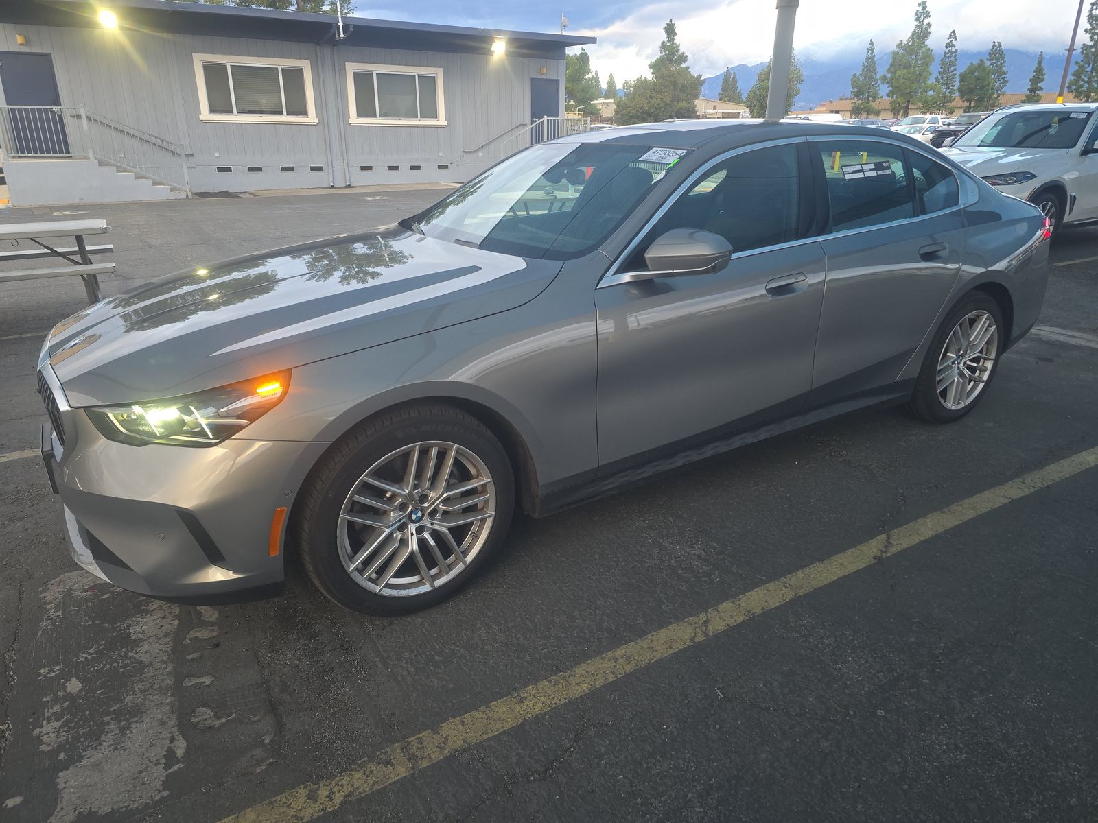 2025 BMW 5 Series 530i RWD