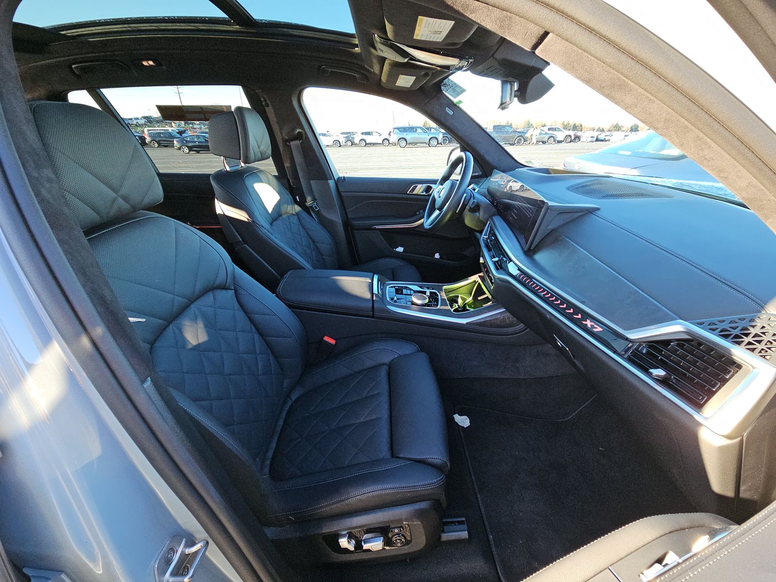 2025 BMW X7 xDrive40i AWD