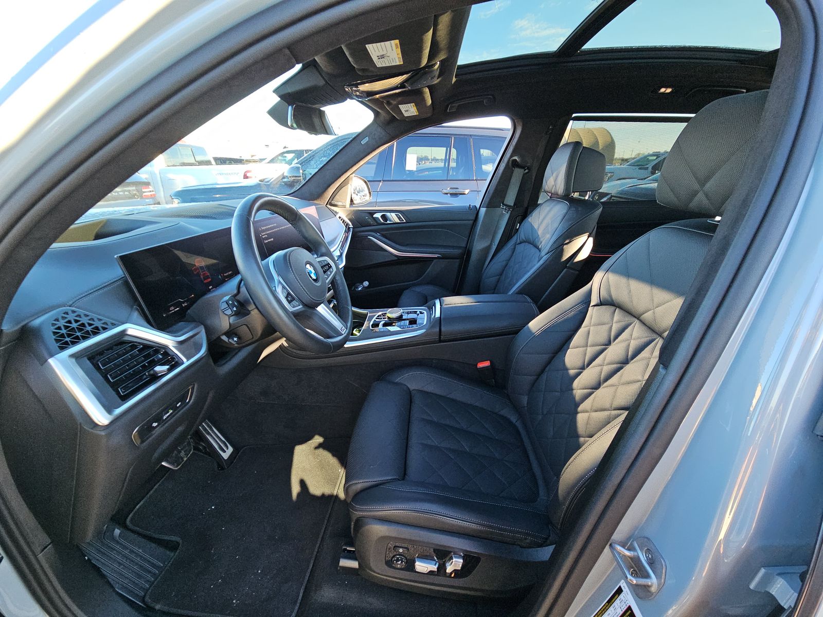 2025 BMW X7 xDrive40i AWD