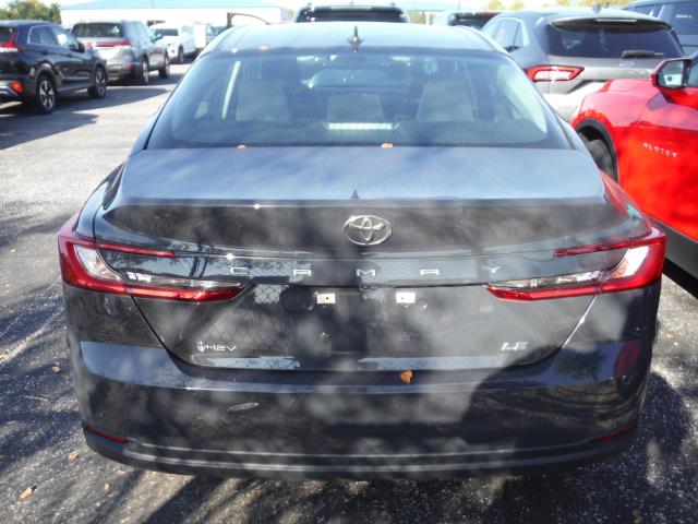 2025 Toyota Camry LE FWD