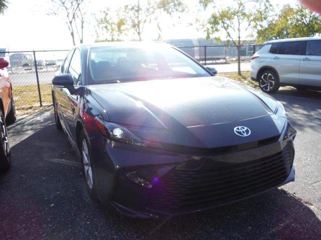 2025 Toyota Camry LE FWD