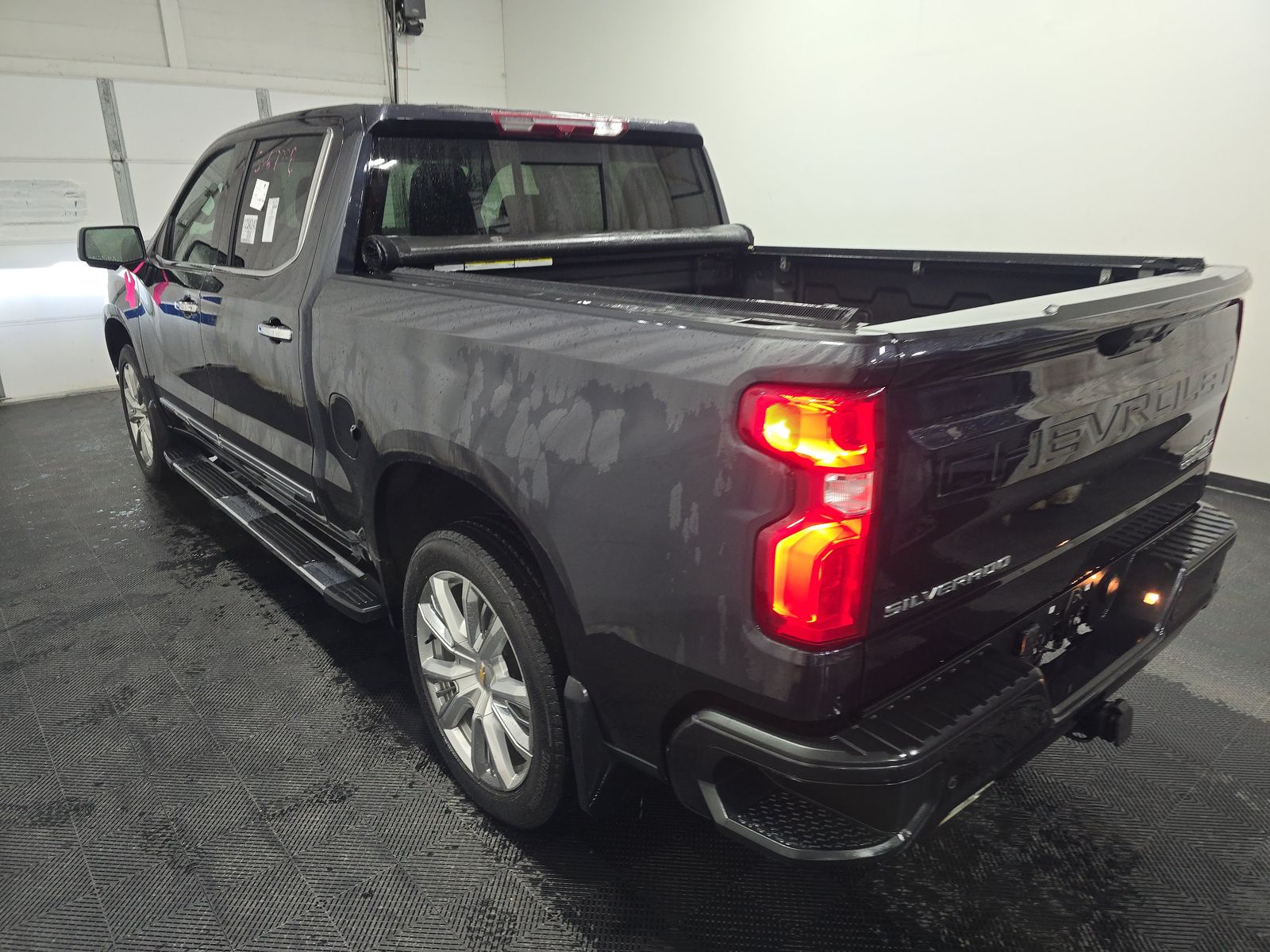 2022 Chevrolet Silverado 1500 High Country AWD