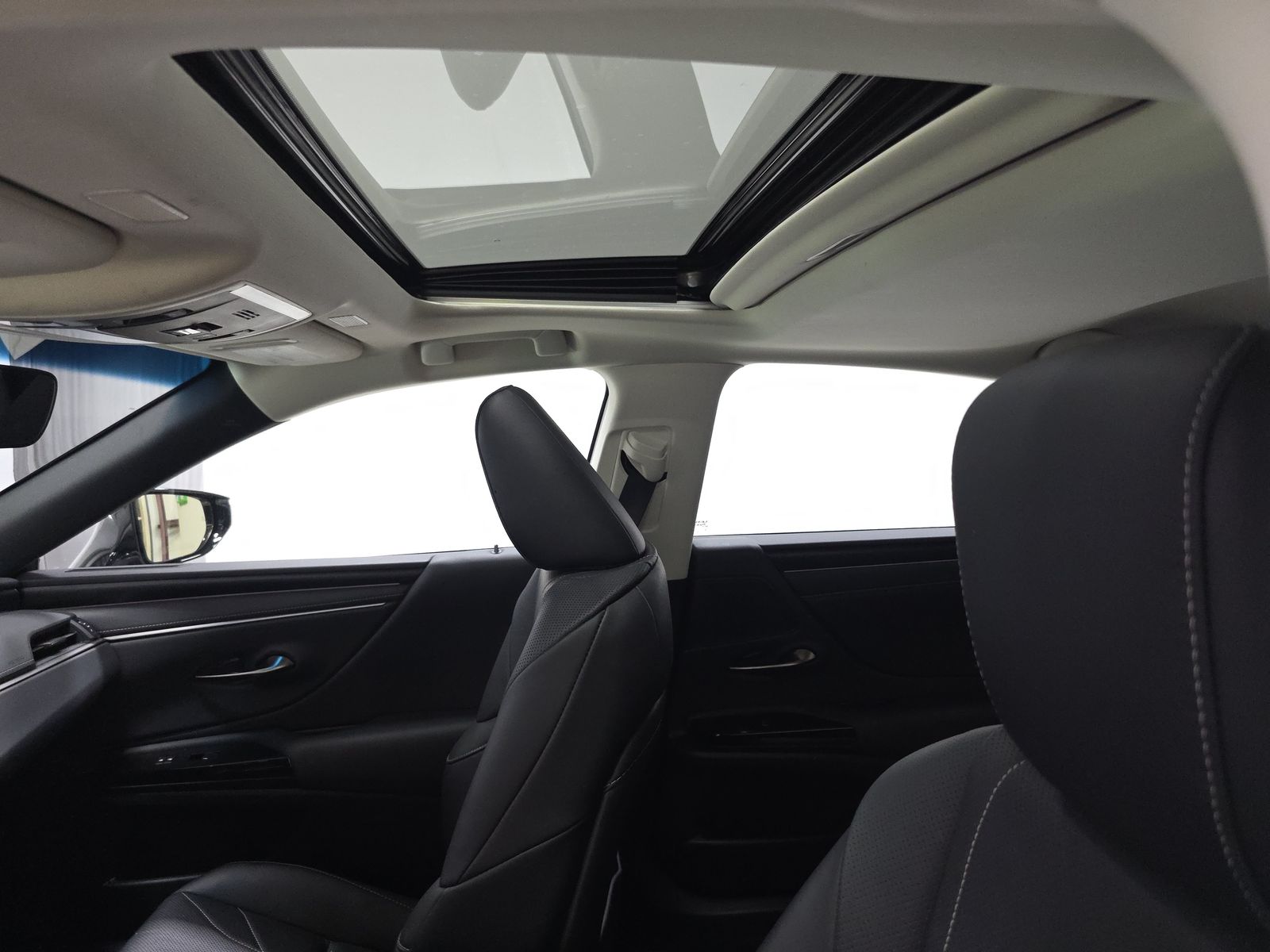 2025 Lexus ES ES 300h Luxury FWD