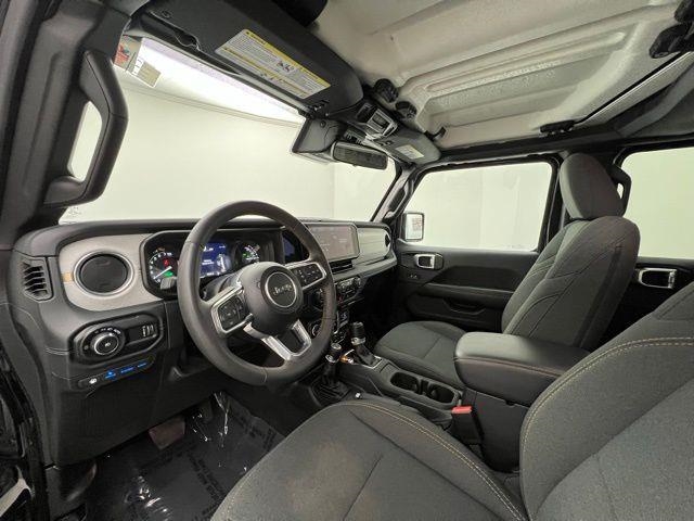 2024 Jeep Wrangler 4xe Sahara AWD