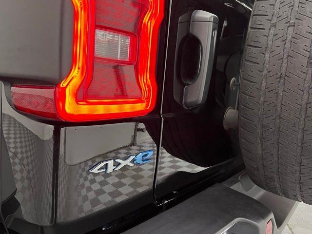 2024 Jeep Wrangler 4xe Sahara AWD