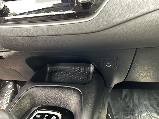 2025 Toyota Corolla Hybrid LE FWD