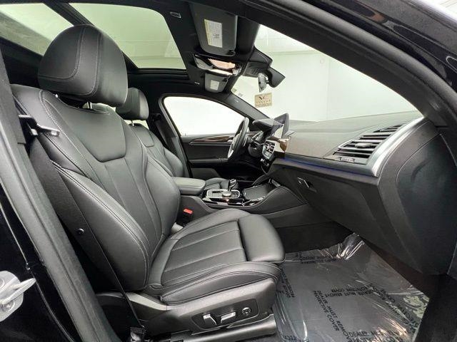 2024 BMW X4 xDrive30i AWD