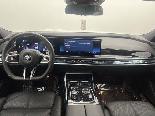 2025 BMW 7 Series 740i xDrive AWD