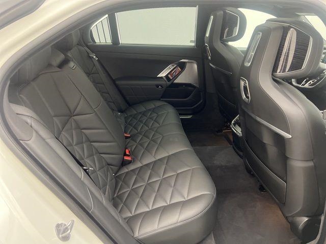 2025 BMW 7 Series 740i xDrive AWD