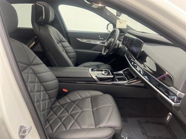 2025 BMW 7 Series 740i xDrive AWD