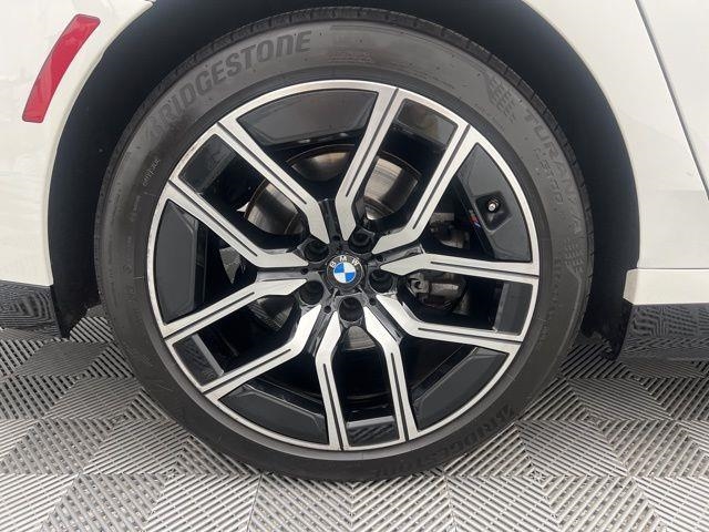 2025 BMW 7 Series 740i xDrive AWD