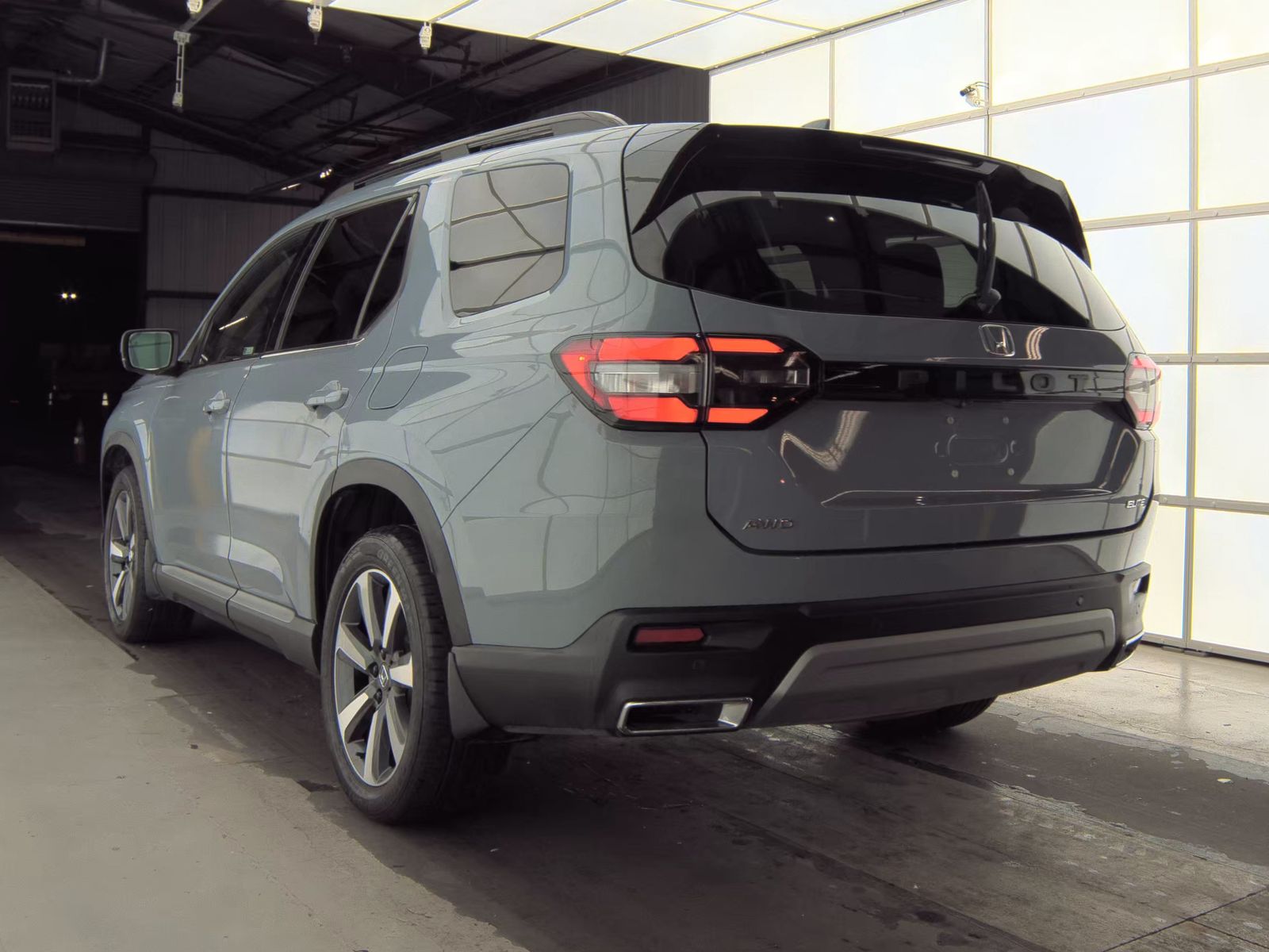 2023 Honda Pilot Elite AWD