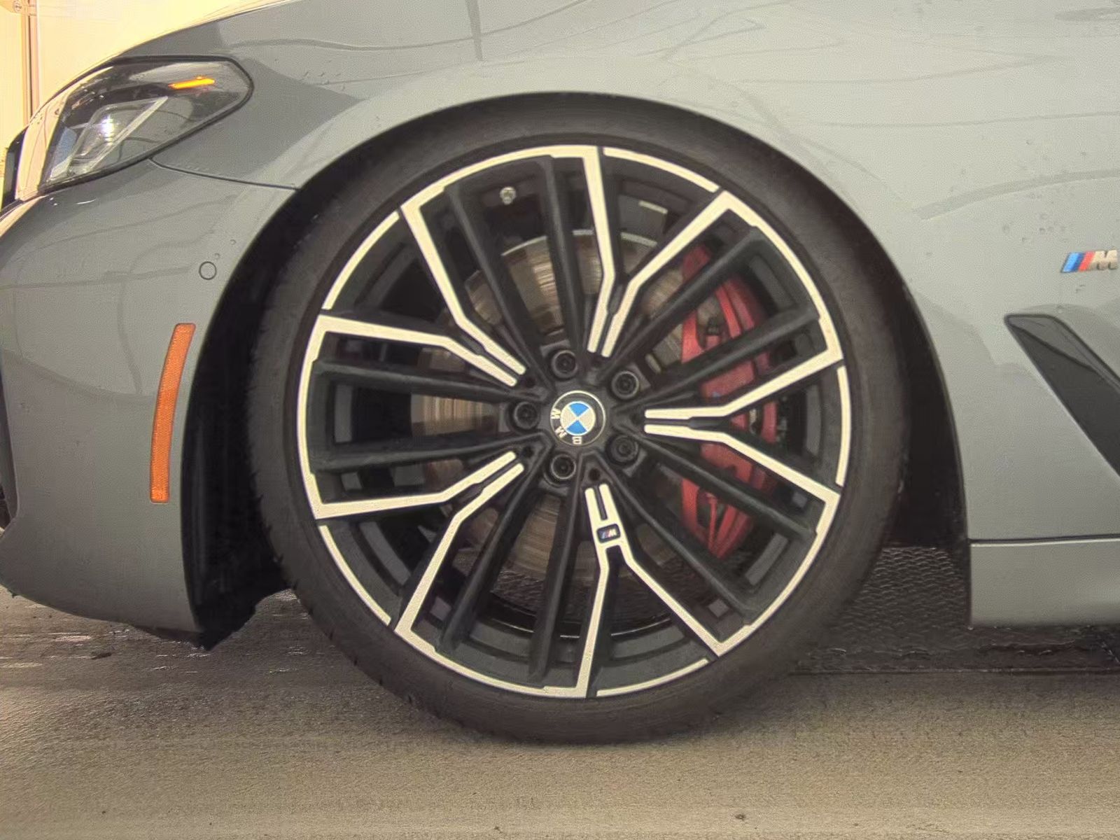 2023 BMW 5 Series M550i xDrive AWD