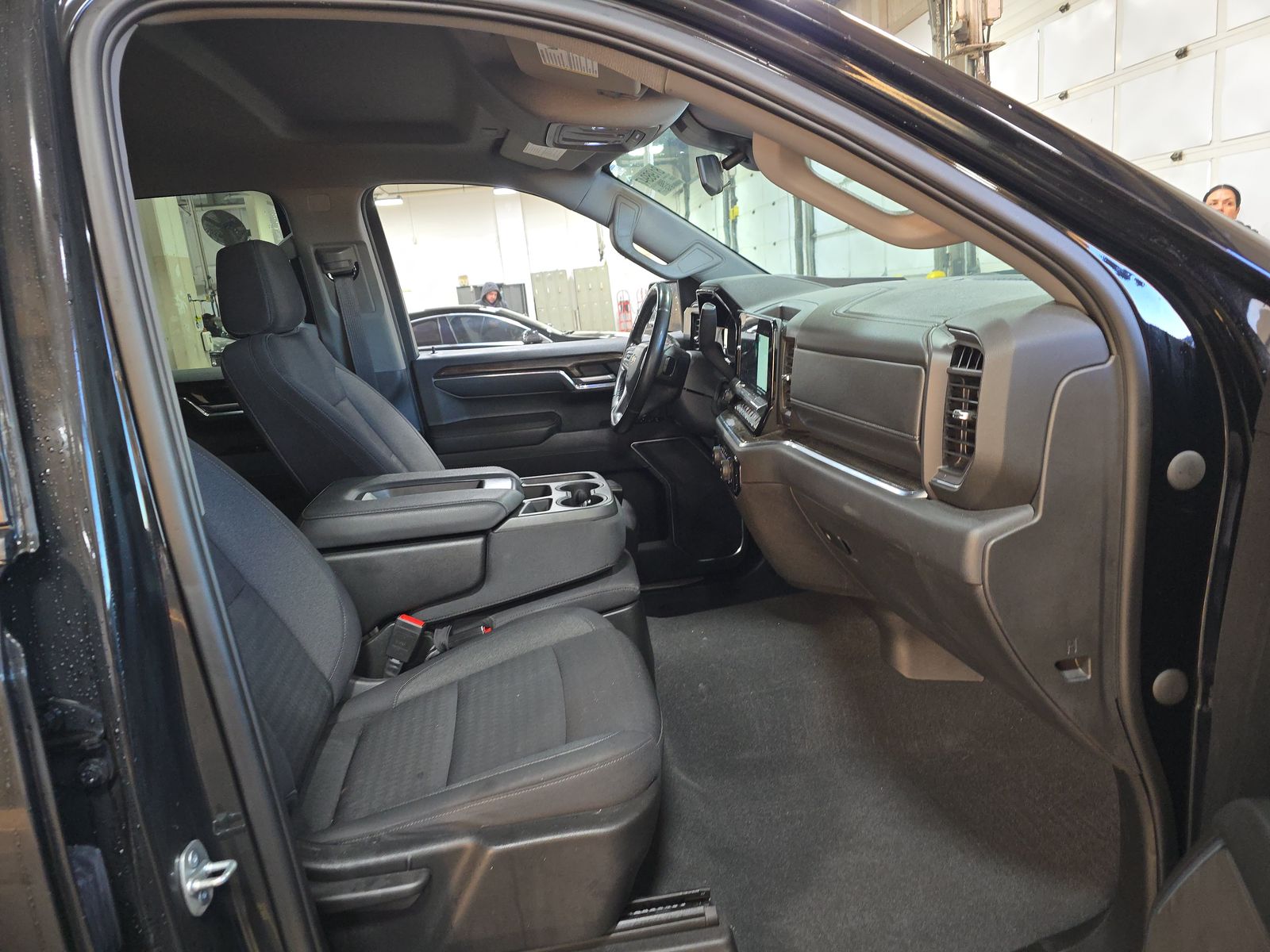 2023 Chevrolet Silverado 1500 LT AWD